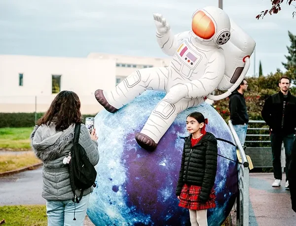 Arbre de noel Thales agence evenementielle Toulouse 11